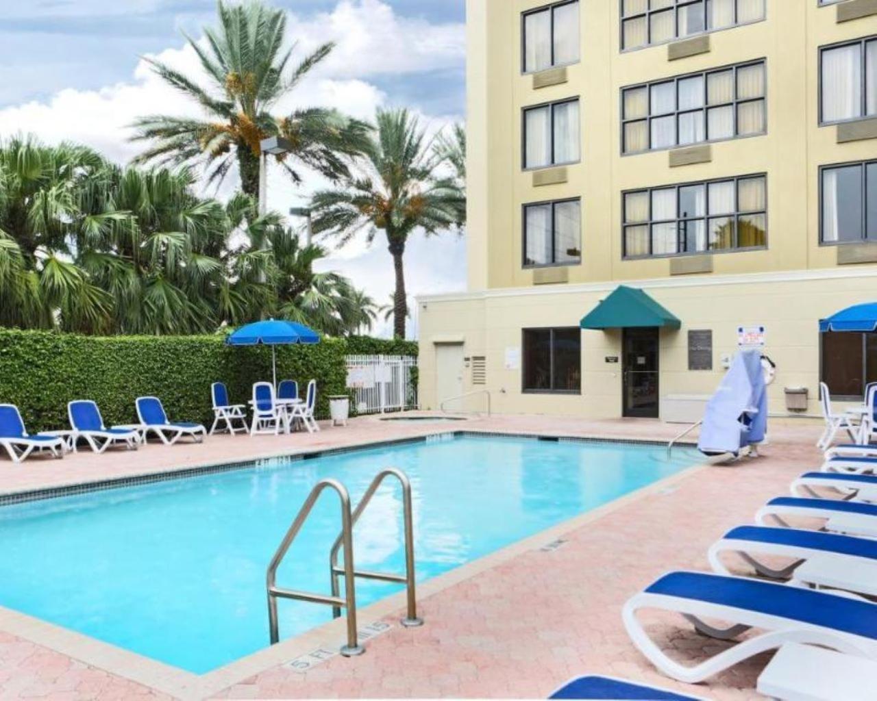 Comfort Suites Miami - קנדאל מראה חיצוני תמונה